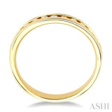 1/4 Ctw Round Cut Diamond Wedding Band in 14K Yellow Gold