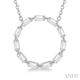1/2 Ctw Circle Round Cut Diamond Necklace in 14K White Gold