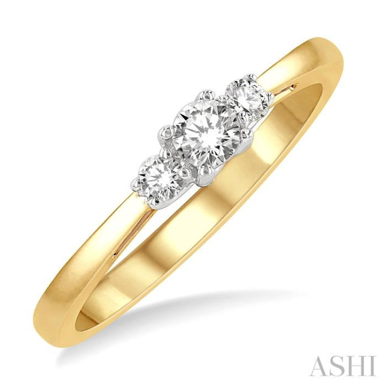 Oval Three-Stone Engagement Ring