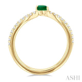 1/10 ctw Petite 4X3MM Pear Cut Emerald and Round Cut Diamond Precious Fashion Ring in 10K Yellow Gold